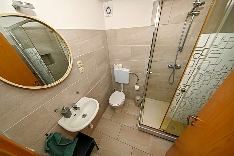 The Lazy Monkey Hostel & Apartments
