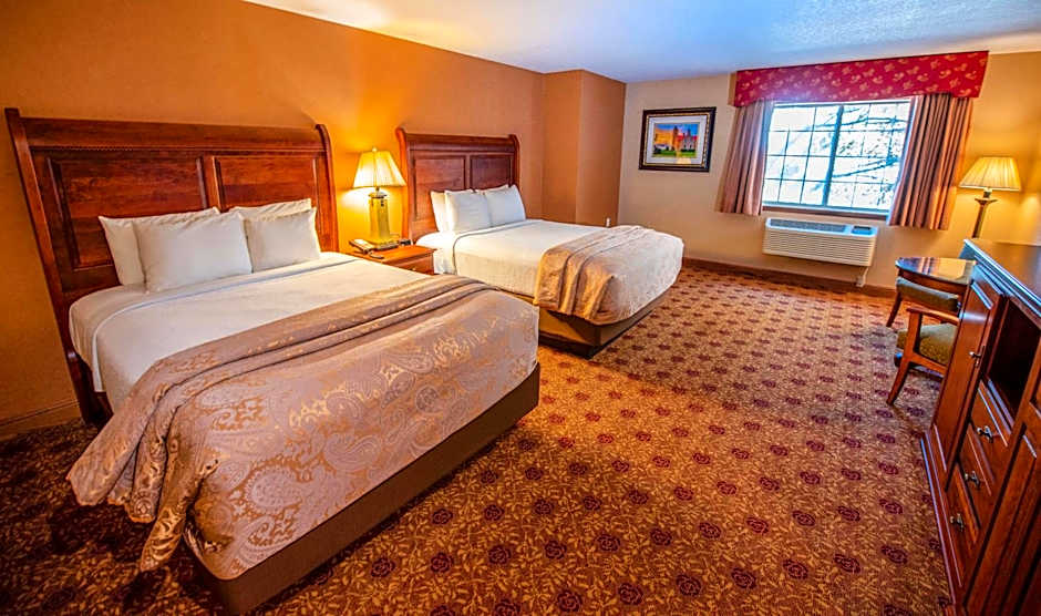 Hamilton Inn Select Beachfront Mackinaw City