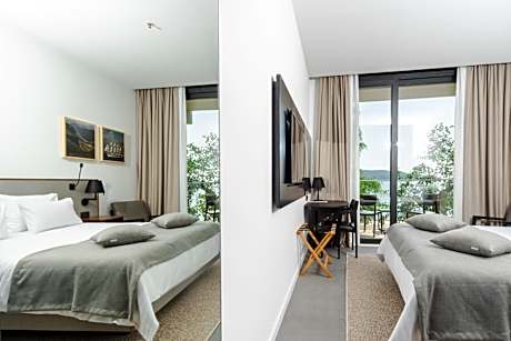 Deluxe Double Room with Sea View