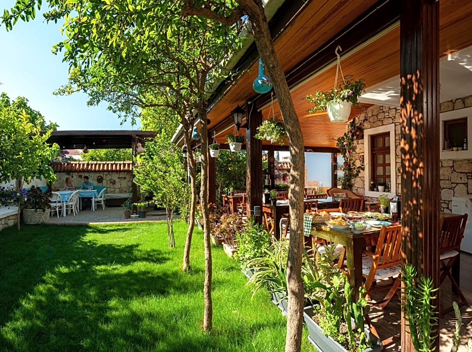 Flores Hotel Alaçatı