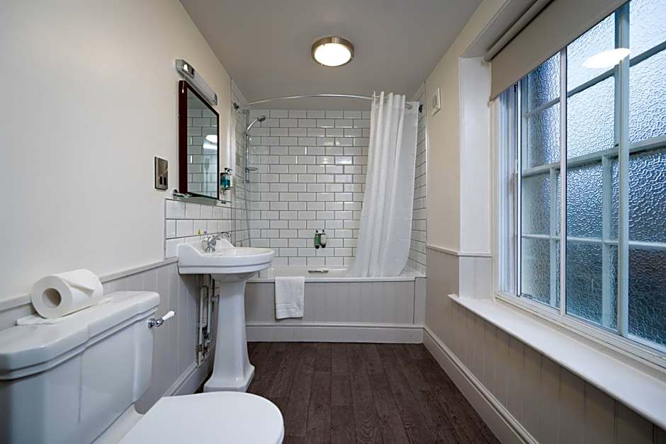 Rockingham Arms By Greene King Inns