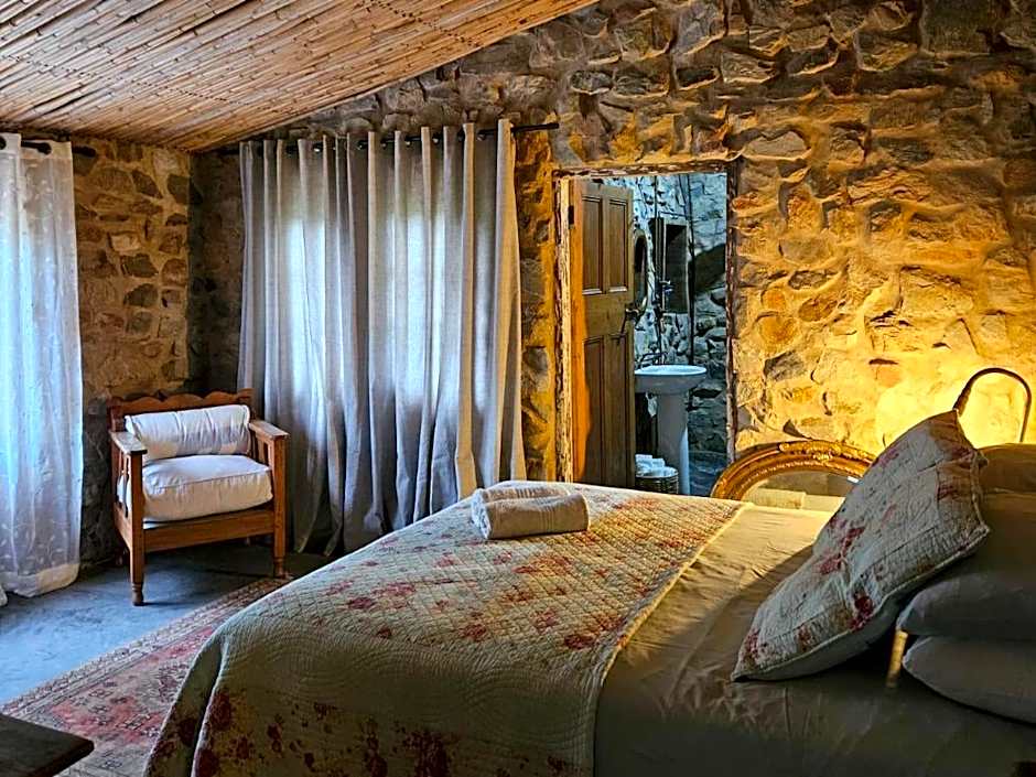The Riverdeck Accommodation and Backpackers