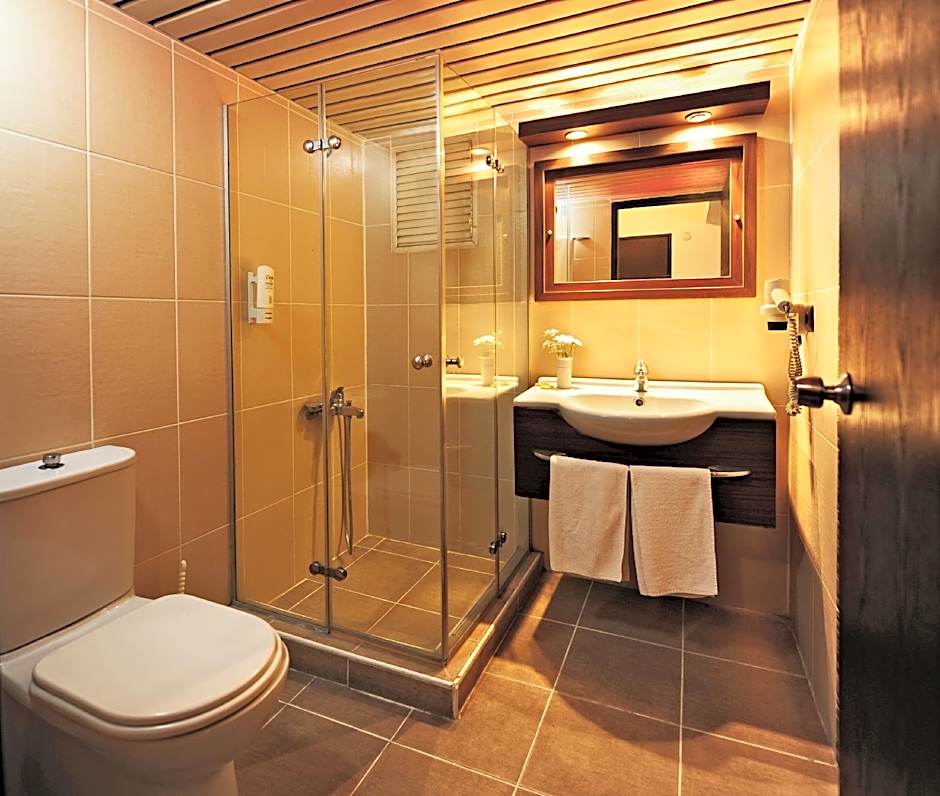 Ustun Hotel Alsancak