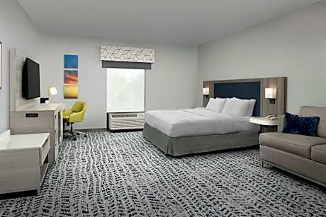 King Room with Accessible Tub - Mobility and Hearing Access/Non-Smoking