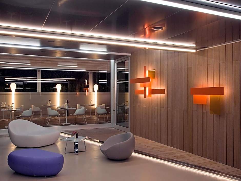 Zone Hotel