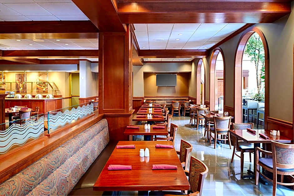 DoubleTree By Hilton Hotel Detroit-Dearborn