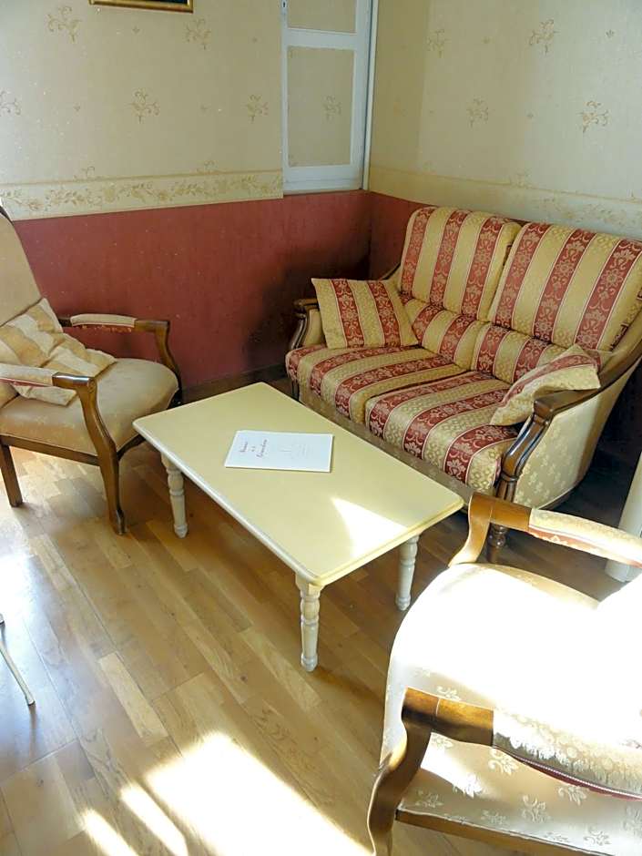 Logis Manoir De La Giraudière