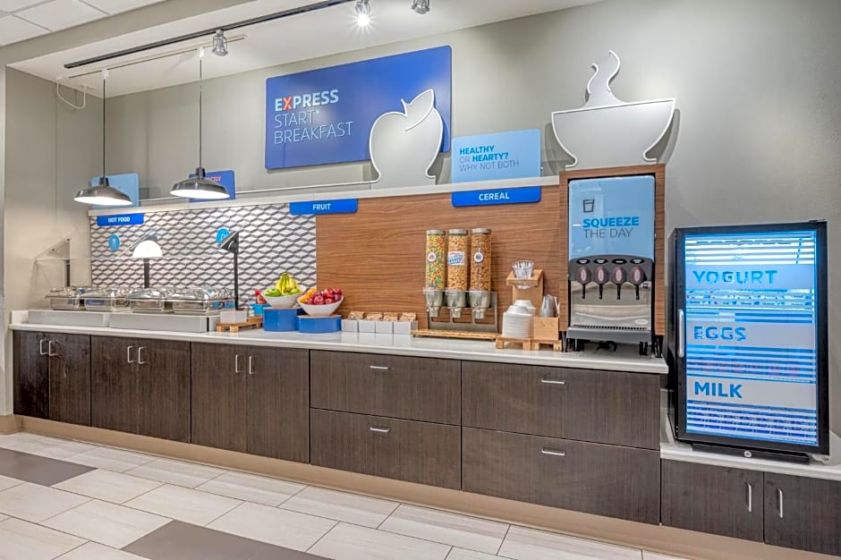 Holiday Inn Express and Suites St Louis-Chesterfield By IHG