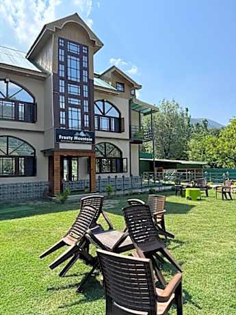 Frosty Mountain Resort