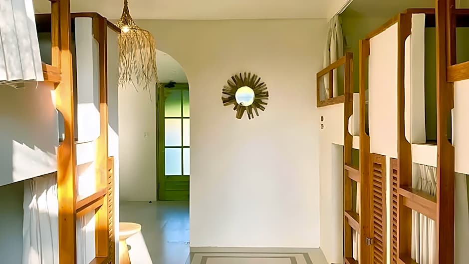 White Penny Hostel