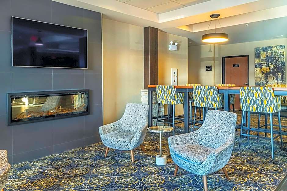 Quality Inn & Suites Petawawa