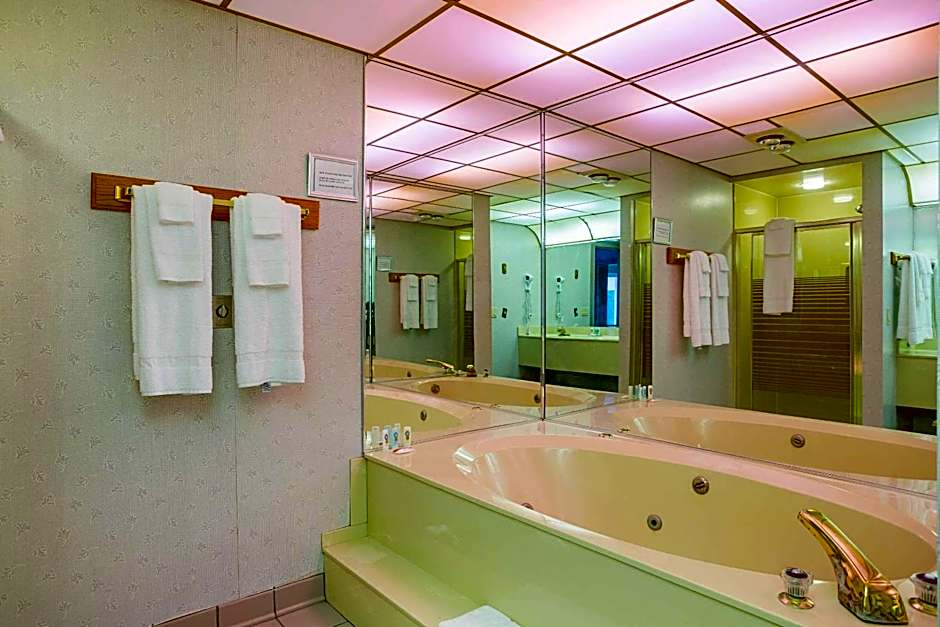 Quality Inn Hurricane Mills I-40