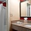 Courtyard by Marriott Indianapolis Airport