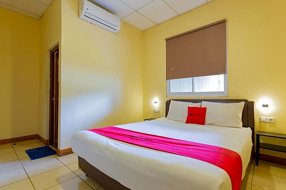 RedDoorz @ Iodium Residence Cikarang