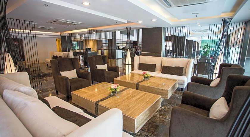 Hotel Royale Signature