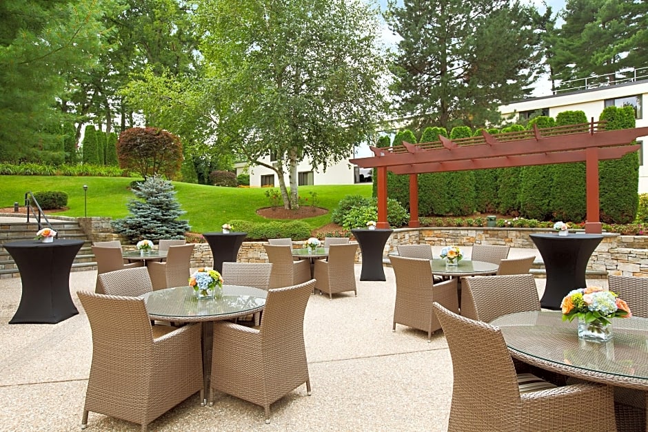 DoubleTree by Hilton Hotel Boston - Bedford Glen