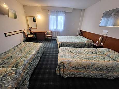Classic Quadruple Room