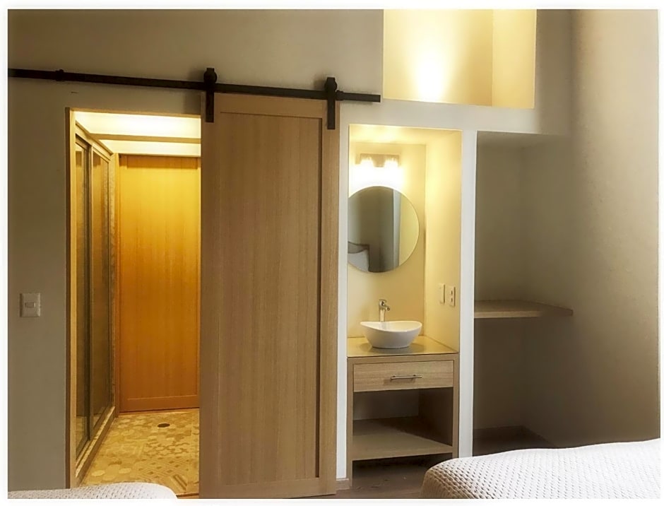 CASA DONCELES PREMIUM PENTHOUSE, Prime Location, Super Spacious!!