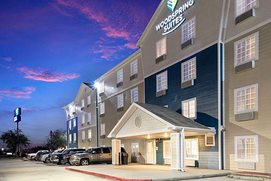 WoodSpring Suites Houston La Porte