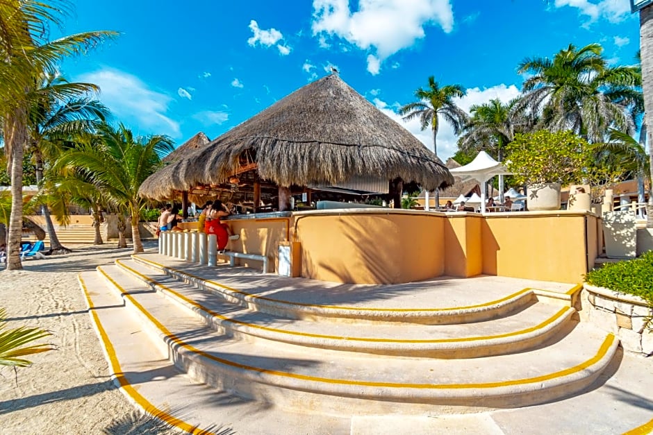 Puerto Aventuras Hotel & Beach Club