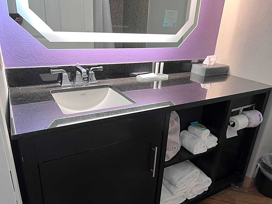 La Quinta Inn & Suites by Wyndham Brownwood