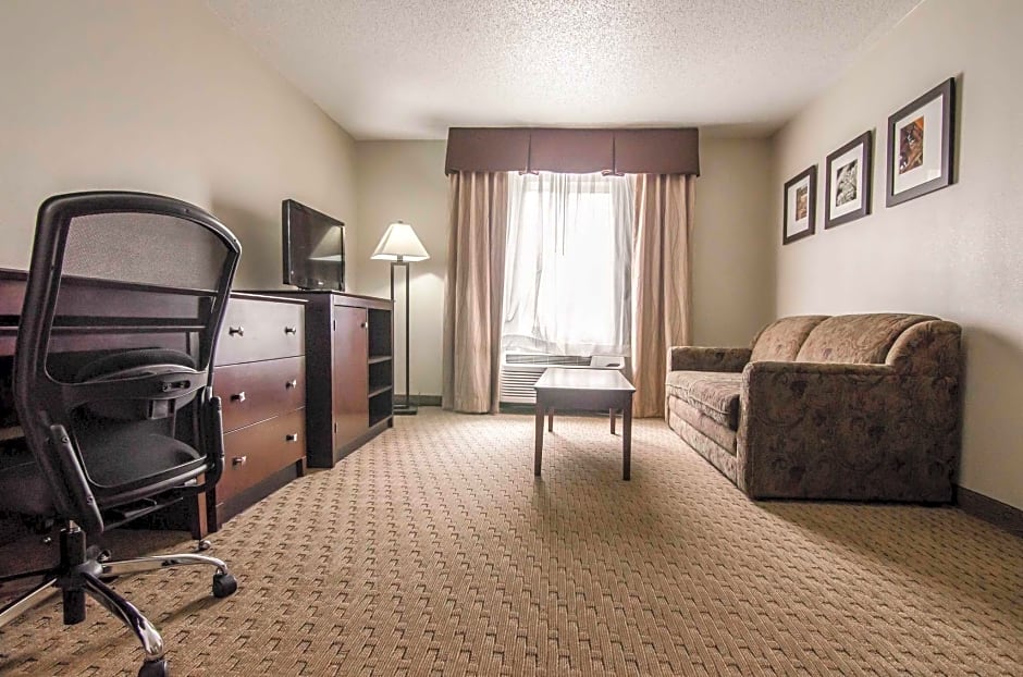 Quality Suites St. Joseph