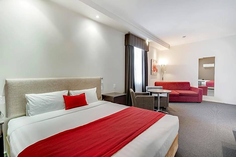 Prince of Wales Motor Inn