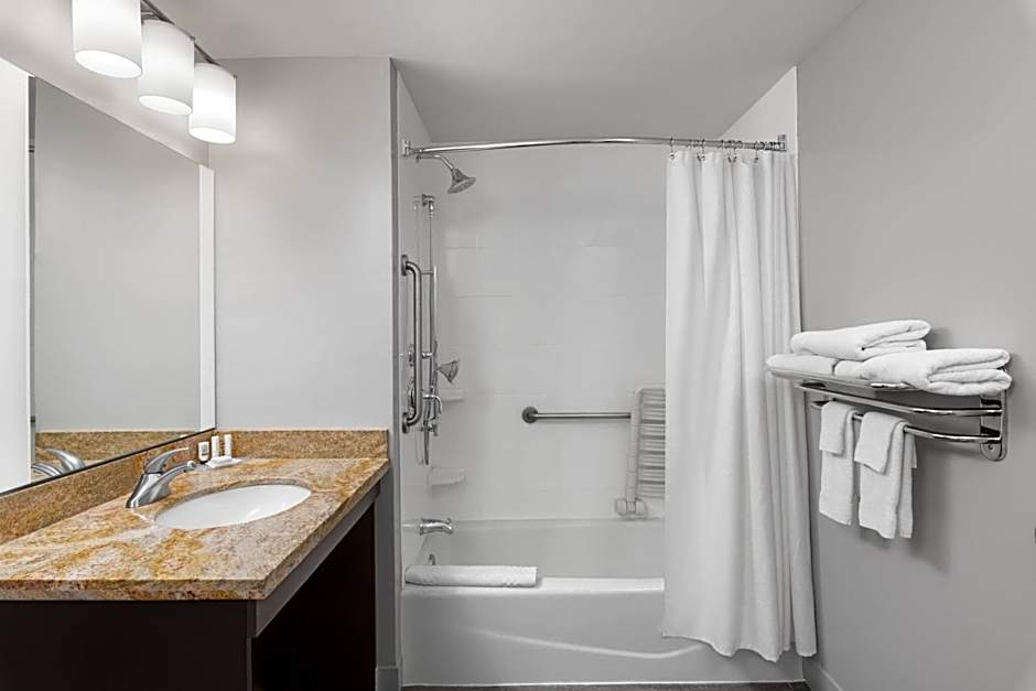 TownePlace Suites by Marriott Denver Airport at Gateway Park