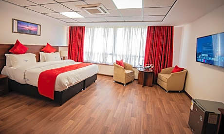 The Crossroads Hotel, Westlands