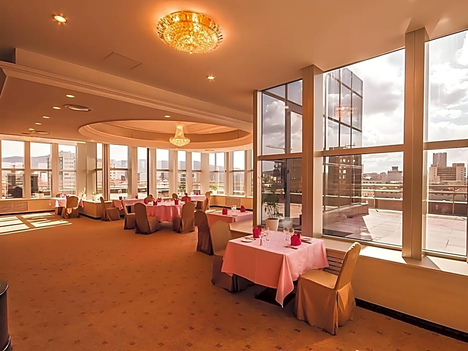 Chinggis Khaan Hotel