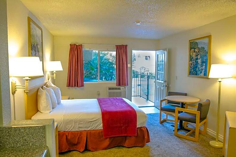 California Suites Hotel