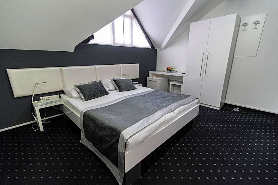 Hotel Cool Zagreb Airport