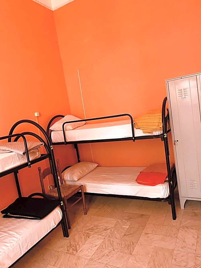 Dama HostelBB