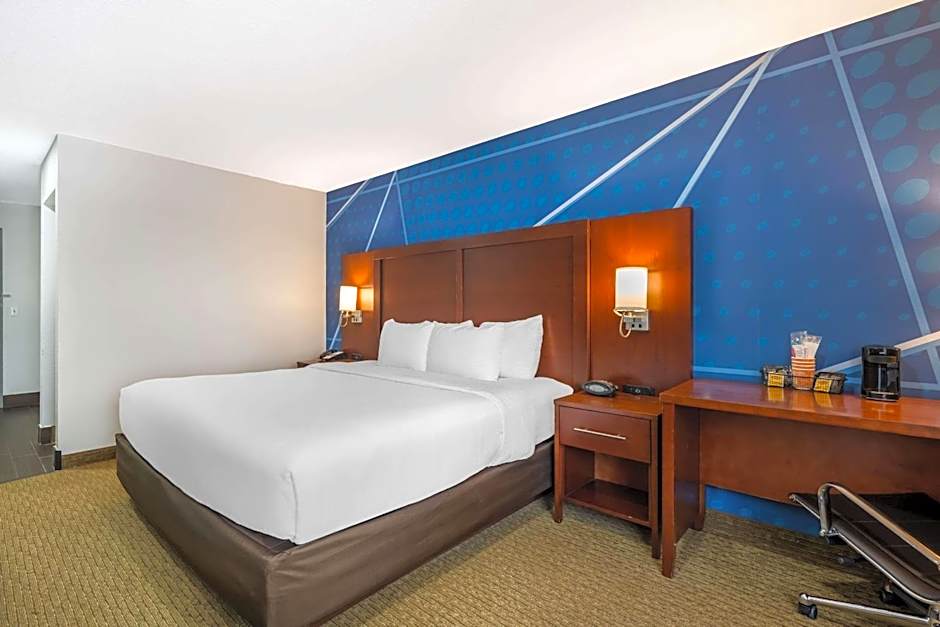 Comfort Suites Omaha East-Council Bluffs