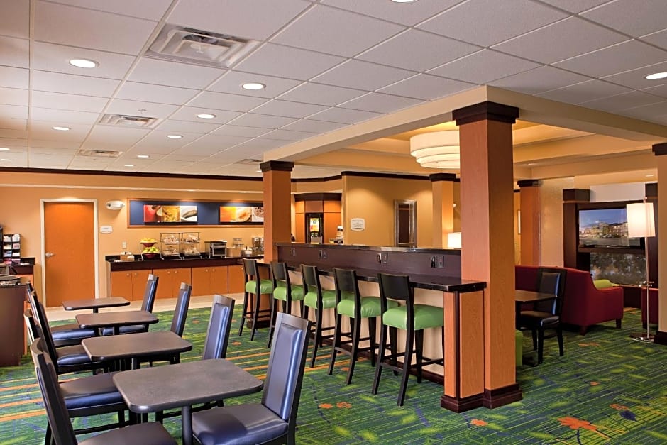 Fairfield Inn and Suites Flint Fenton