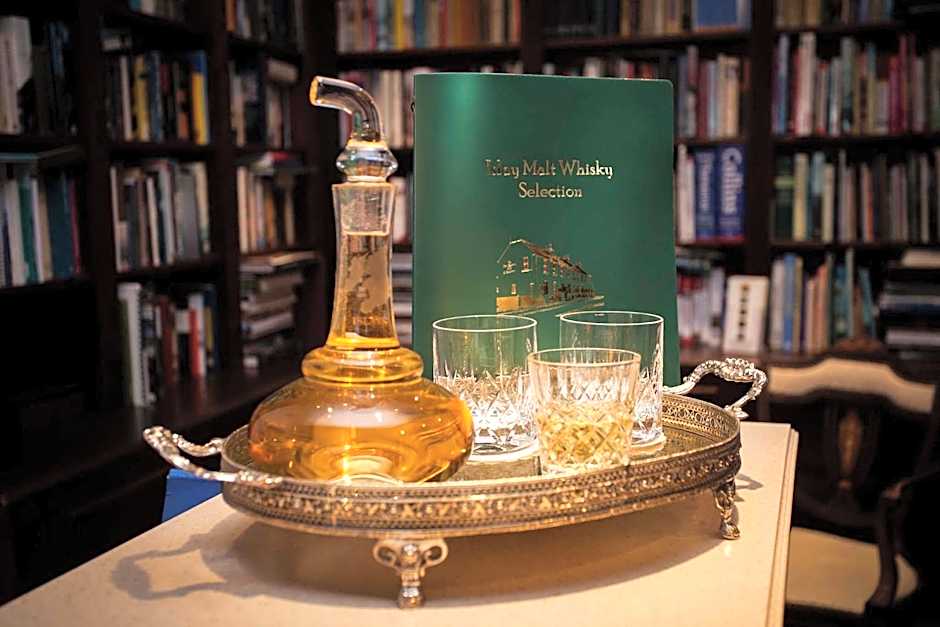 Port Charlotte Hotel