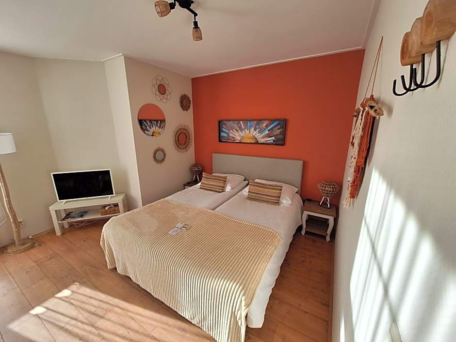 Photo 1 of 10 of Deluxe 2 Beds