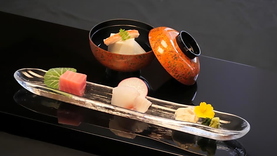 Minakamisansou