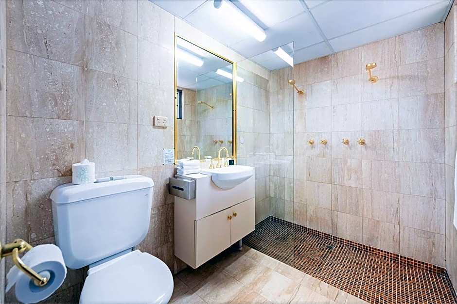 Eltham Gateway Hotel