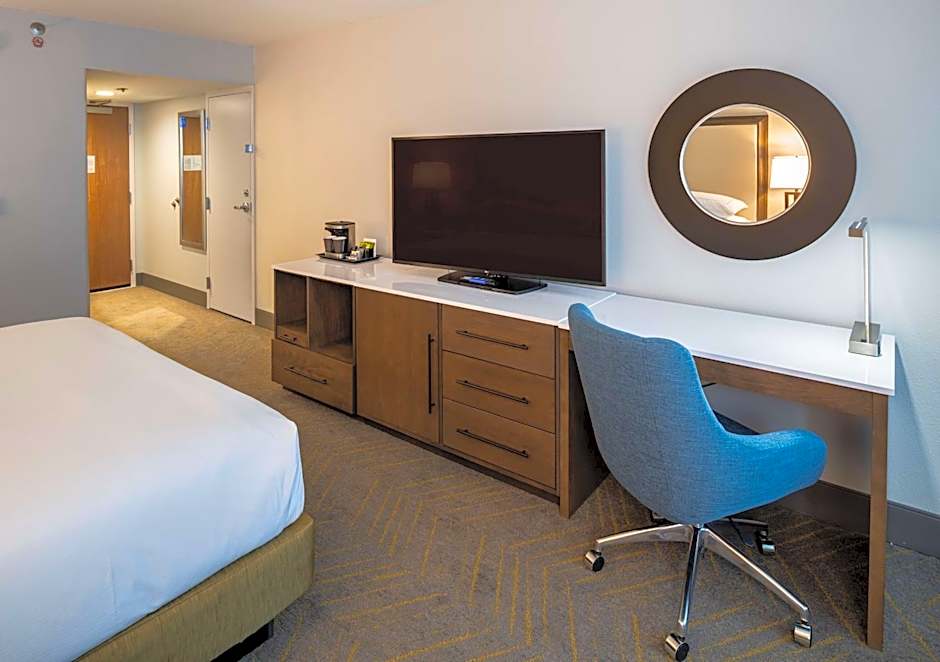 DoubleTree By Hilton Madison East