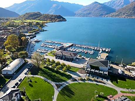 Lago Dorato Marina Lodge - Lakefront