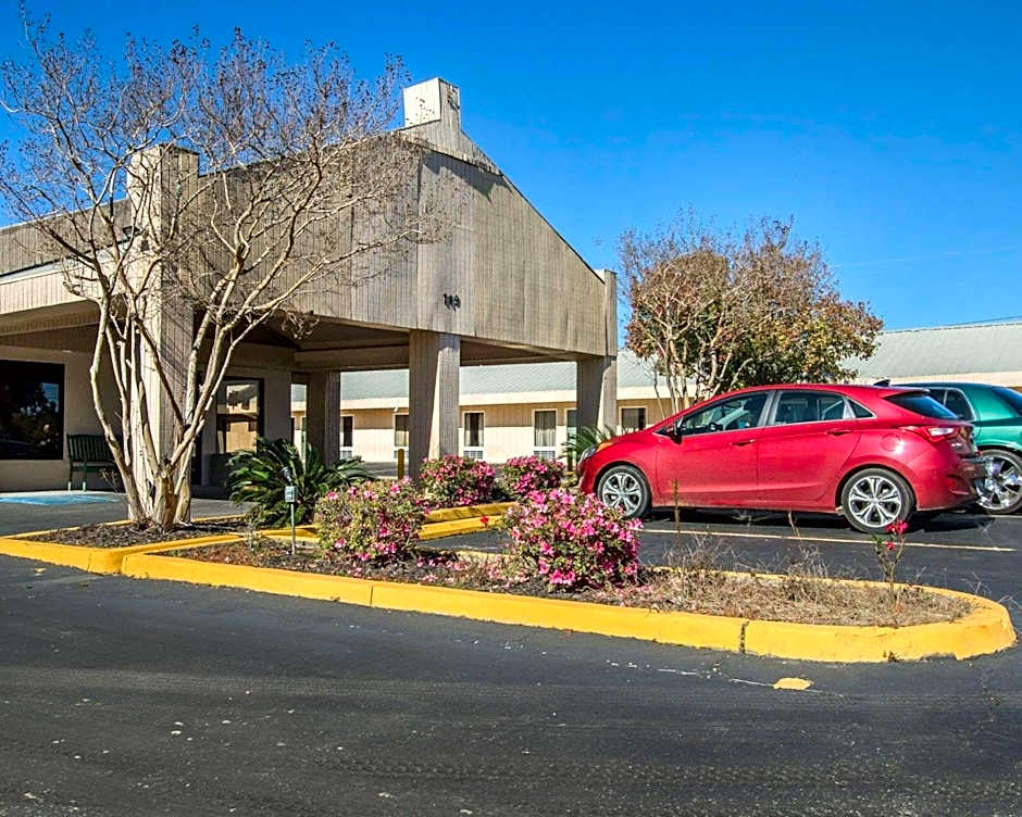 Rodeway Inn Brookhaven