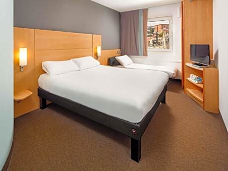 Family Room with One Double Bed and One Single Bed