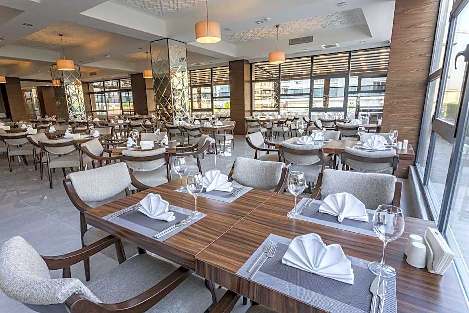 Shimall Hotel