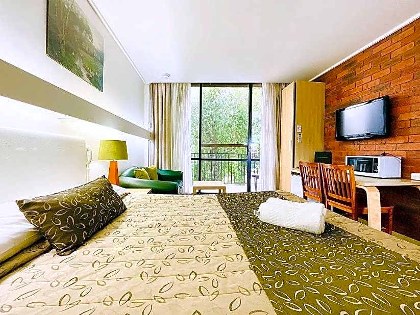 Connells Motel & Serviced Apartments