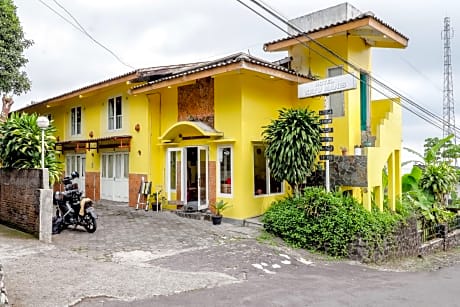 Hotel Kayu Manis