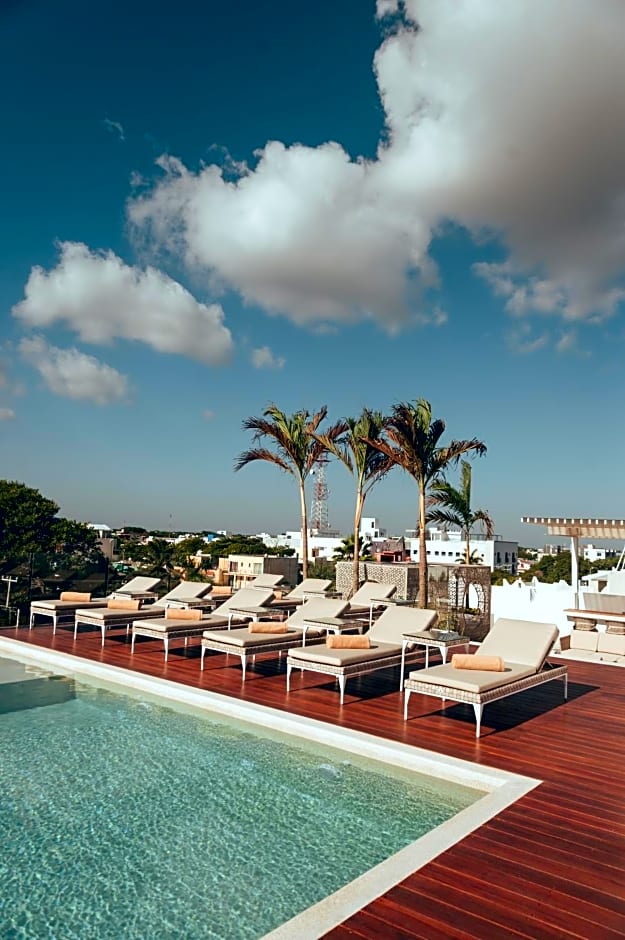 Antera Hotel & Residences