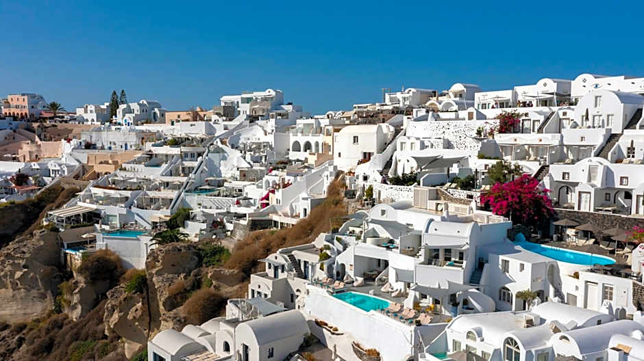 Kima Oia Suites