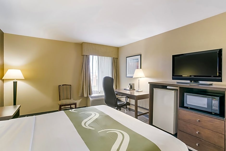 Quality Inn & Suites Bel Air I-95 Exit 77A