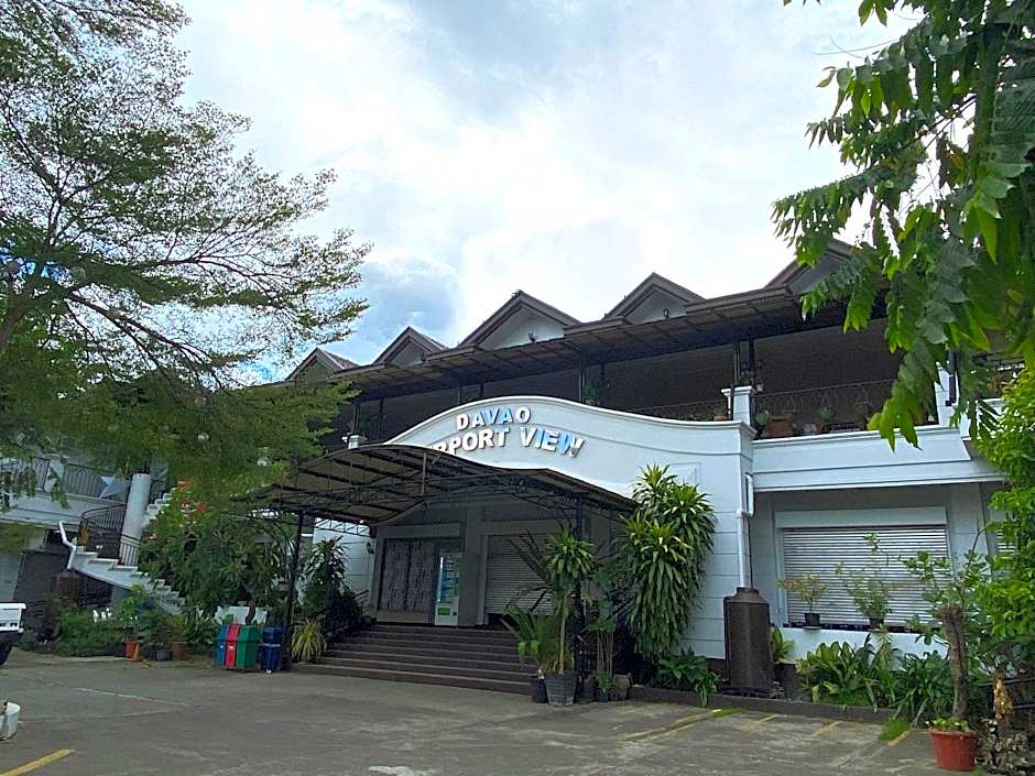 OYO 150 Davao Airport View Hotel